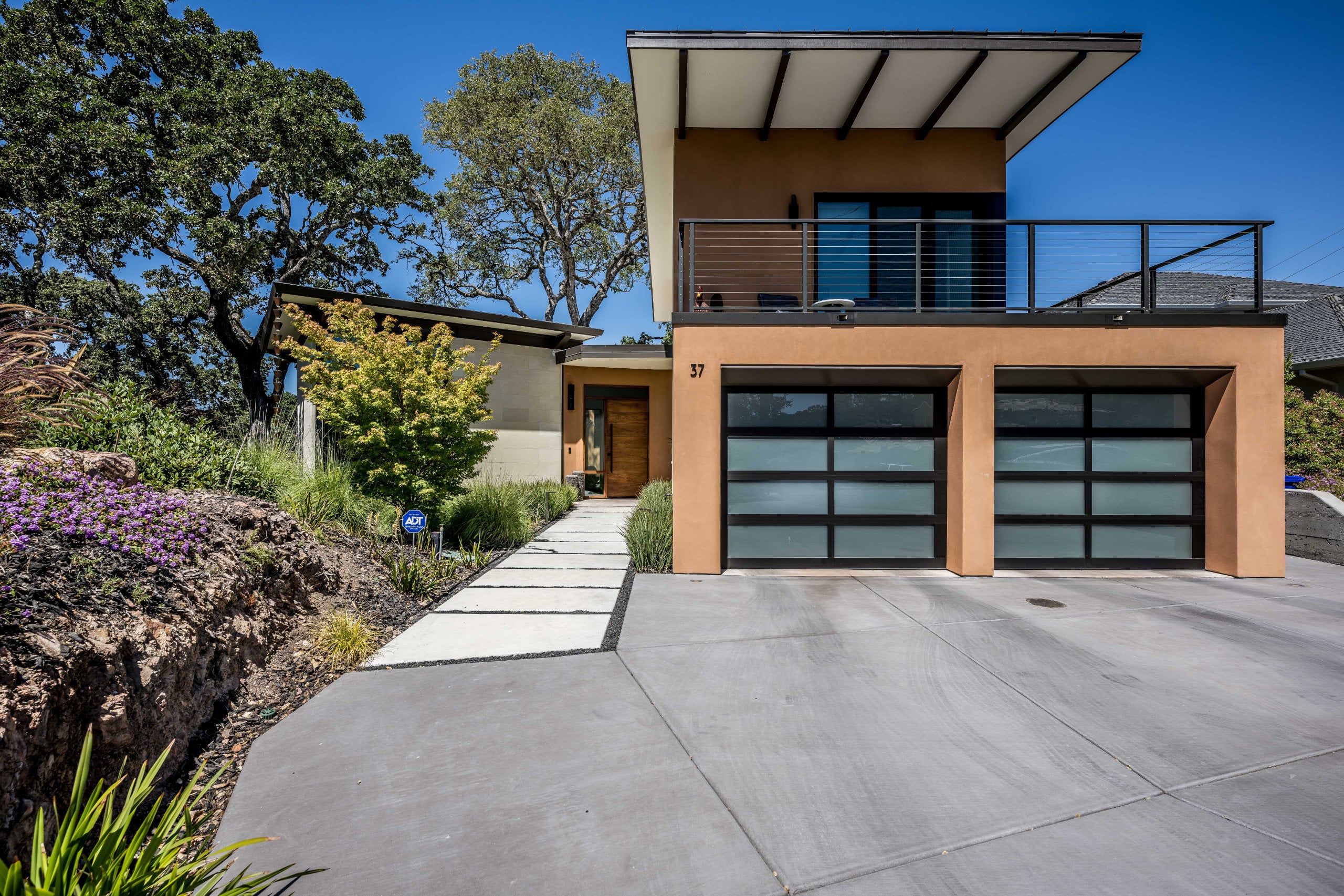 37 pascale court 80390 2