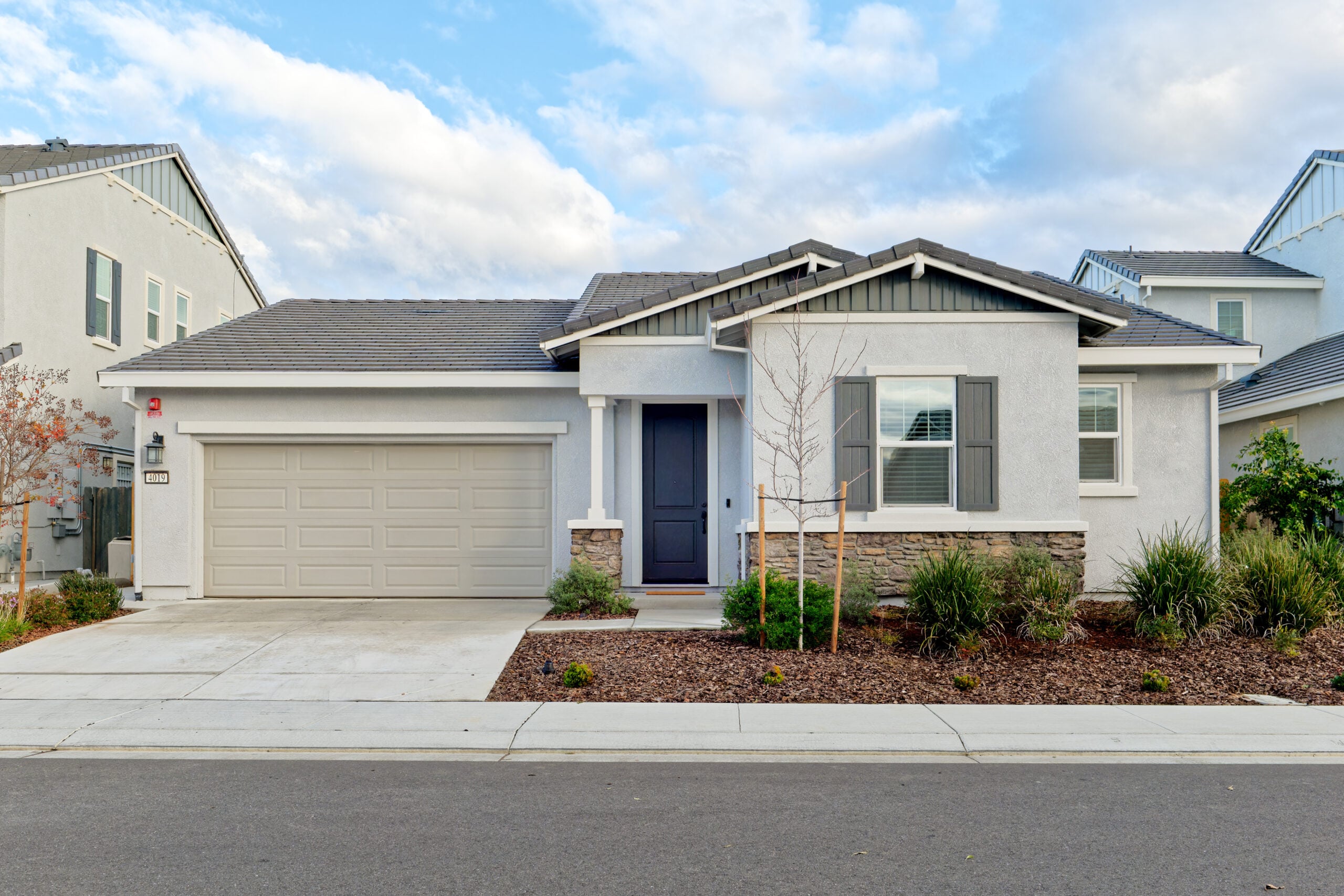 19. exterior 5 rose ct